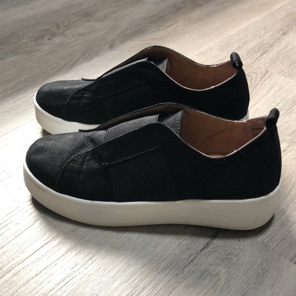 Steve Madden slip-on sneakers - Picture 5 of 9
